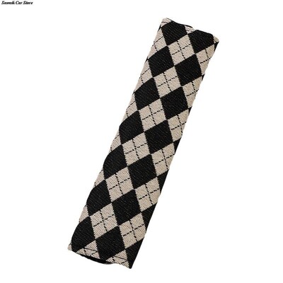 Univerzális fekete-fehér kockás autós biztonsági öv burkolat Auto biztonsági öv párna védő vállvédő tok autó belső kiegészítők