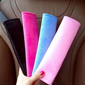 Univerzális autós biztonsági öv huzat Állítható plüss autó biztonsági öv huzat vállvédő gyerekeknek felnőtteknek autóbelső tartozékok