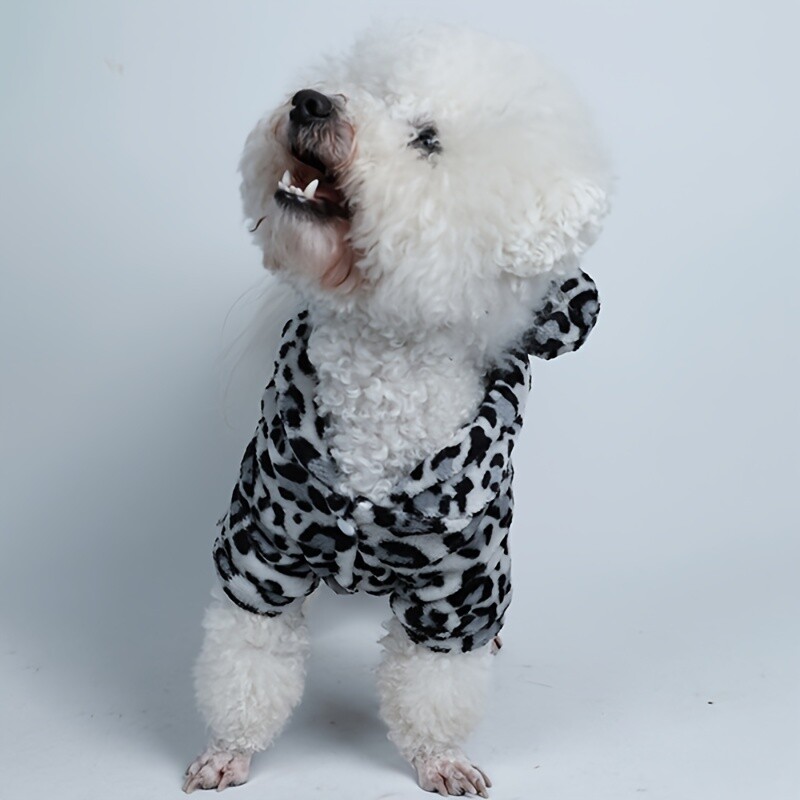 Mājdzīvnieku drēbes suns suns kaķis ar kapuci flaneļa silts un ērts melnbalts savīti raksts vienkāršs un dāsns