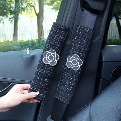 LULECI autós biztonsági öv vállvédő egyszerű, könnyű luxus Camellia Four Seasons vállvédő általános autóipari kellékek