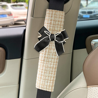 LULECI autós biztonsági öv vállvédő egyszerű, könnyű luxus Camellia Four Seasons vállvédő általános autóipari kellékek