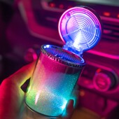 Automobilio peleninė Creative daugiafunkcinis lizdas su šviesa šviečiančiu su uždengtu automobilio salono reikmenimis