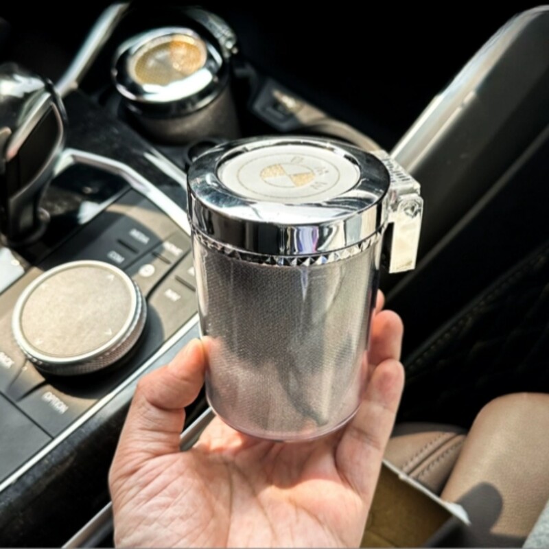 Automobilio peleninė Creative daugiafunkcinis lizdas su šviesa šviečiančiu su uždengtu automobilio salono reikmenimis