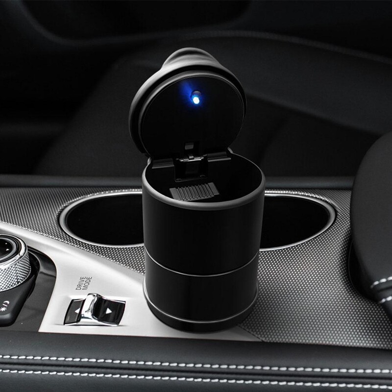 Automobilio peleninė su LED apšvietimu Nešiojama automatinė peleninė cigarečių pelenų laikikliai Liepsnos dekoro dūmų priedai Sulaikantys automobilio puodeliai Inte O3Z3