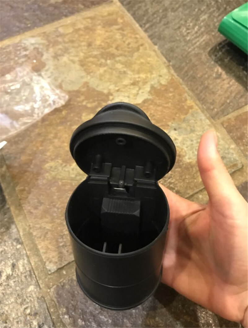 Scrumiera universala auto 1buc neagra Piese rezistente la temperaturi ridicate pentru Chevrolet Orlando Code Captiva Trailblazer Onix Tru