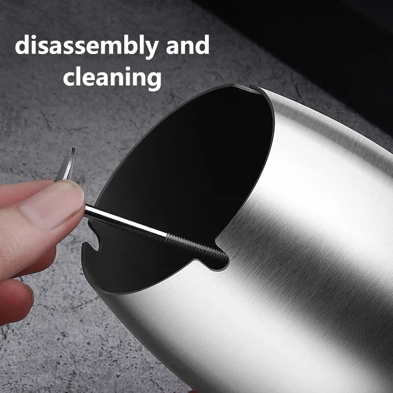 1 ks titánovaný popolník z nehrdzavejúcej ocele do interiéru auta s vekom, hrubší a vyšší popolník proti muchám