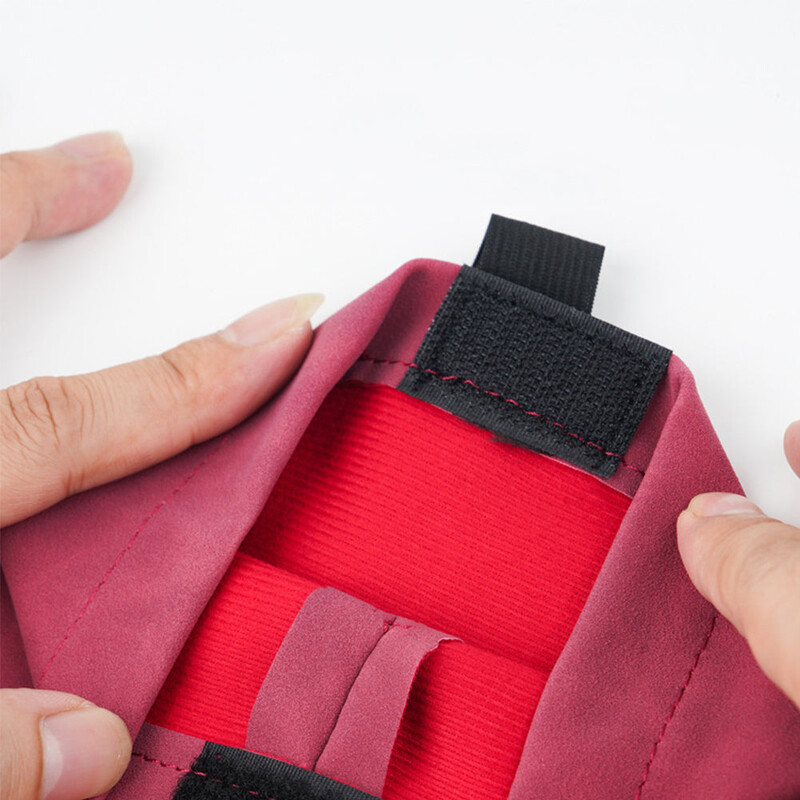 Kožená krabička na vreckovky do auta, semišová slnečná clona, závesná krabička na vreckovky do operadla sedadla, držiak na krabičky na vreckovky do interiéru, krabička na lakťovú opierku, organizér na papierové utierky