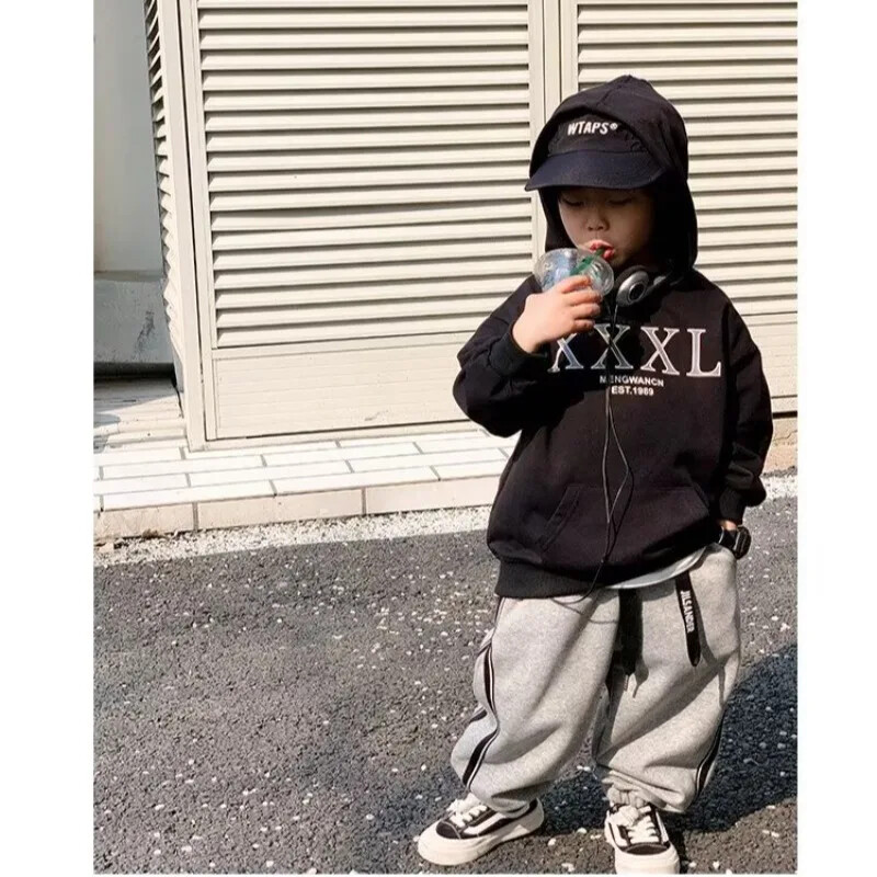 Vaikiškos rudens kolekcijos sportiniai kelnės pilkos šoninės juostelės laisvalaikio kulkšnies kelnės berniukams mažiems laisvos kirpimo kelnės