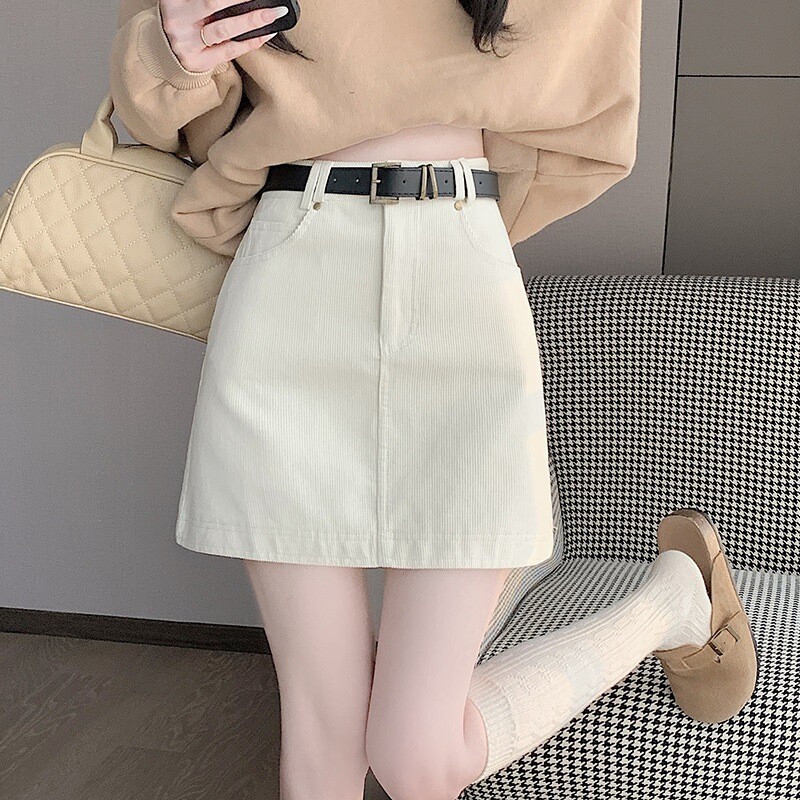 Rudens ir žiemos rudas sijonas Moteriškas smulkus abrikosinis aksominis sijonas Universalus liekninantis aukšto juosmens A formos klubų sijonas