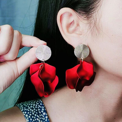 Korėjos gėlių nuleidžiami auskarai moterims Rožinės rožinės spalvos Vintažinis žiedlapis ilgai kabantys auskarai Mėnesio dovanos Priedai 2023 m.