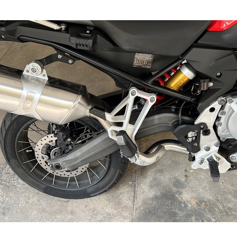 Užslysti BMW F750GS F850GS F750 GS 2018 2019 2020 Motociklo modifikuotas evakuacinis duslintuvas išmetimo vidurinės jungties vamzdis nerūdijantis plienas