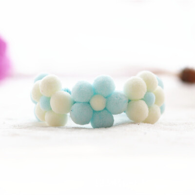 Macaron ziedu krāsains suņu apkakles kaklasiksna kaklasiksna kaklasiksna salda mājdzīvnieka loka šalle kaķu aksesuāri kucēna kakla lakatiņam, ar rokām darināta Yorkie lupatu lelle