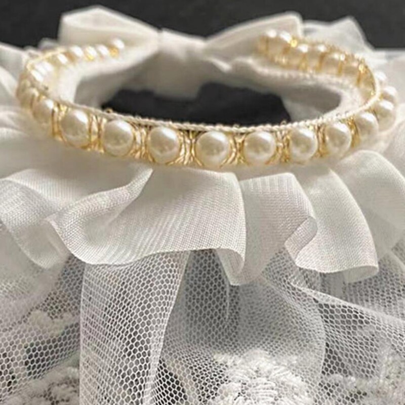 Katės antkaklis Seilinukas dirbtinių perlų dekoravimas Reguliuojamas kaklaraištis Elegantiško stiliaus šunų karoliai Dekoratyviniai antkakliai Naminių gyvūnėlių reikmenys