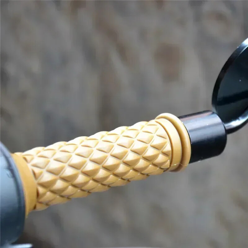 Universālie 7/8" 22 mm 24 mm retro motociklu rokas rokturi Neslīdoši gumijas stūres rokturi Moto Scooter motokrosa motociklu rokturiem