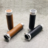 1 pereche de mânere universale din aluminiu pentru ghidon de motocicletă 22MM 7/8'' Piese de motocicletă vintage negru/maro pentru Cafe Racer BMW Victory