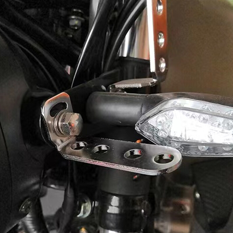 2 tk universaalne kinnitusklamber mootorratta esitulede tahavaatepeegli kohttulede signaallambi fikseeritud kronsteini kinnitus
