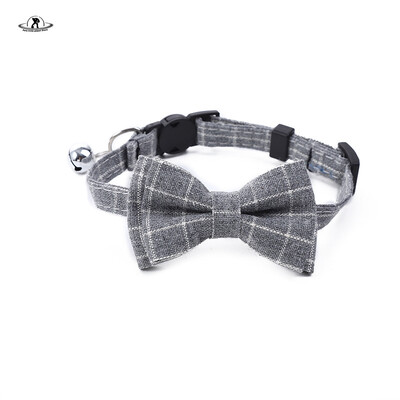 Pet Breakaway kačių antkaklis peteliškės ir varpelio mielas languotas kalėdinis raudonas elastingas reguliuojamas šunų antkaklis su varpeliu mažu varpeliu katėms