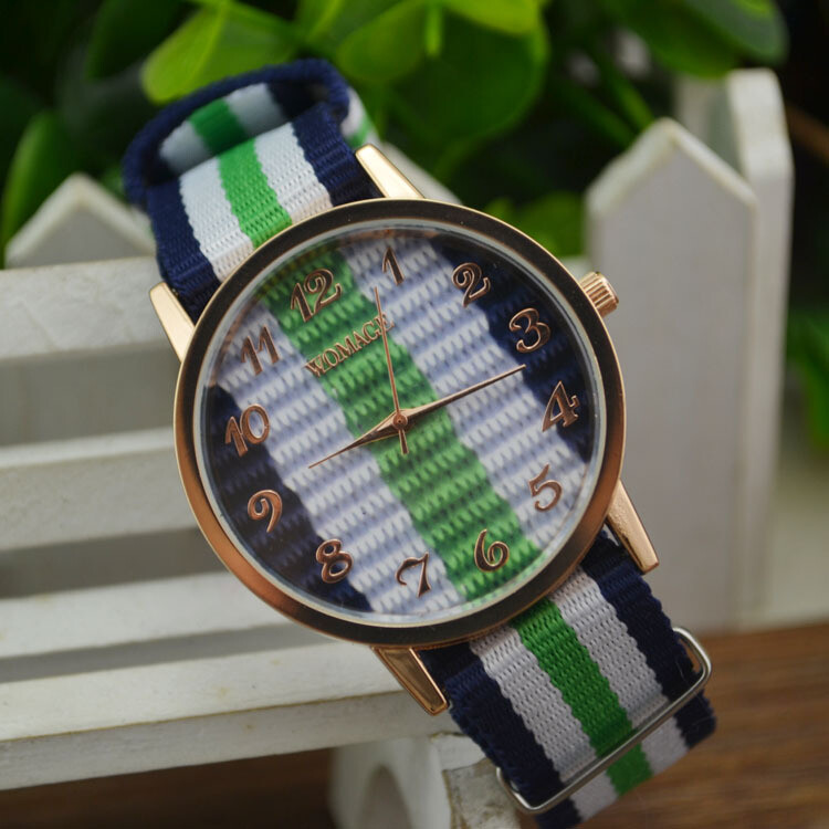 Jauns wmage1602 mājas pulkstenis. Pārdod modes neilona siksniņu pulkstenis vīriešiem un sievietēm pāriem kvarca pulkstenis vertikālās svītras pulkstenis