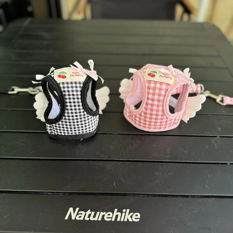 Kvėpuojantis braškių raštas Katės šunų diržų antkaklis Escape Pet sparnų diržų pavadėlio rinkinys kačiuko šuniuko čihuahua miela krūtinės liemenė