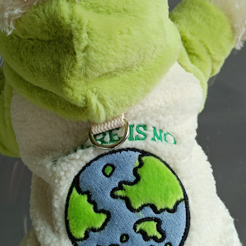 1 gab. Mājdzīvnieku apģērbs suņiem rudens un ziemas sabiezināts, silti zaļš zemes mētelis ar kapuci ar aukliņu sprādzi maziem un vidējiem suņiem