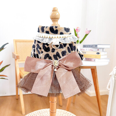 Toamnă/Iarnă 2024 Cerc pentru animale de companie haine pentru câini pisici Produs nou Rochie drăguță prințesă Poncho Rochie de mireasă Miss Coco Chanel