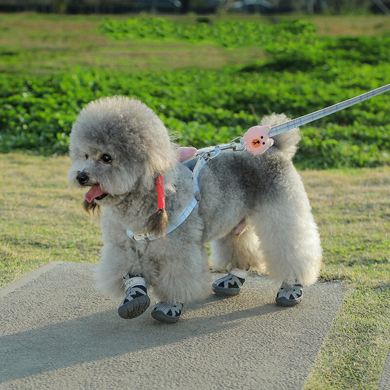 Tinkliniai kvėpuojantys batai šunims mažiems šunims Neslystantys guminiai padai šunų batai šuniukams Lauko naminių gyvūnėlių sportbačiai vaikščioti pėsčiomis