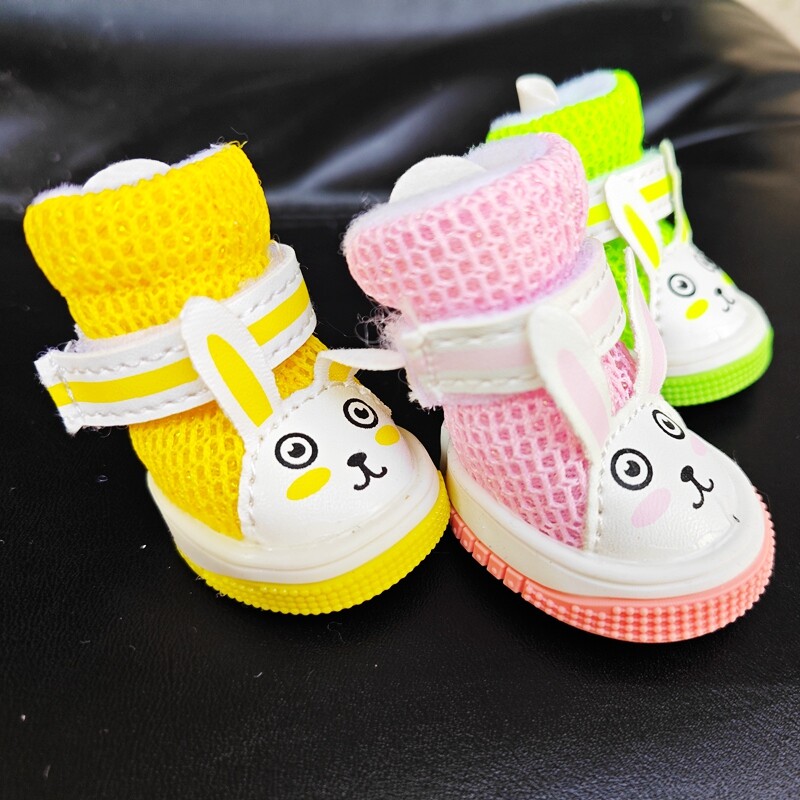 Vasaras karstā izpārdošana mājdzīvnieku suņu kurpes jauki Lāči kucēnu zābaki brīvā dabā Ikdienas taksis kedas Rotaļa mazs dzīvnieks Kaķu apavi Izejmateriāli