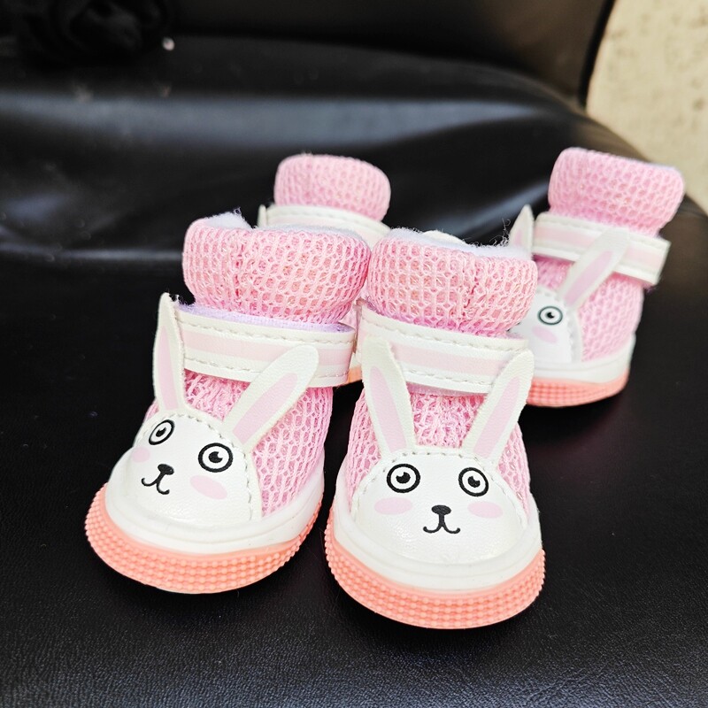 Vasaras karstā izpārdošana mājdzīvnieku suņu kurpes jauki Lāči kucēnu zābaki brīvā dabā Ikdienas taksis kedas Rotaļa mazs dzīvnieks Kaķu apavi Izejmateriāli