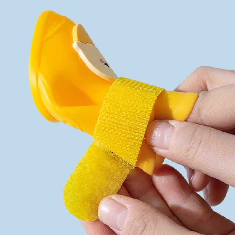 4 bucăți/set desen animat drăguț pentru animale de companie cizme de ploaie din silicon pantofi portabili pentru câini, anti-alunecare, impermeabil, pentru picioare, în aer liber, pentru animale de companie.