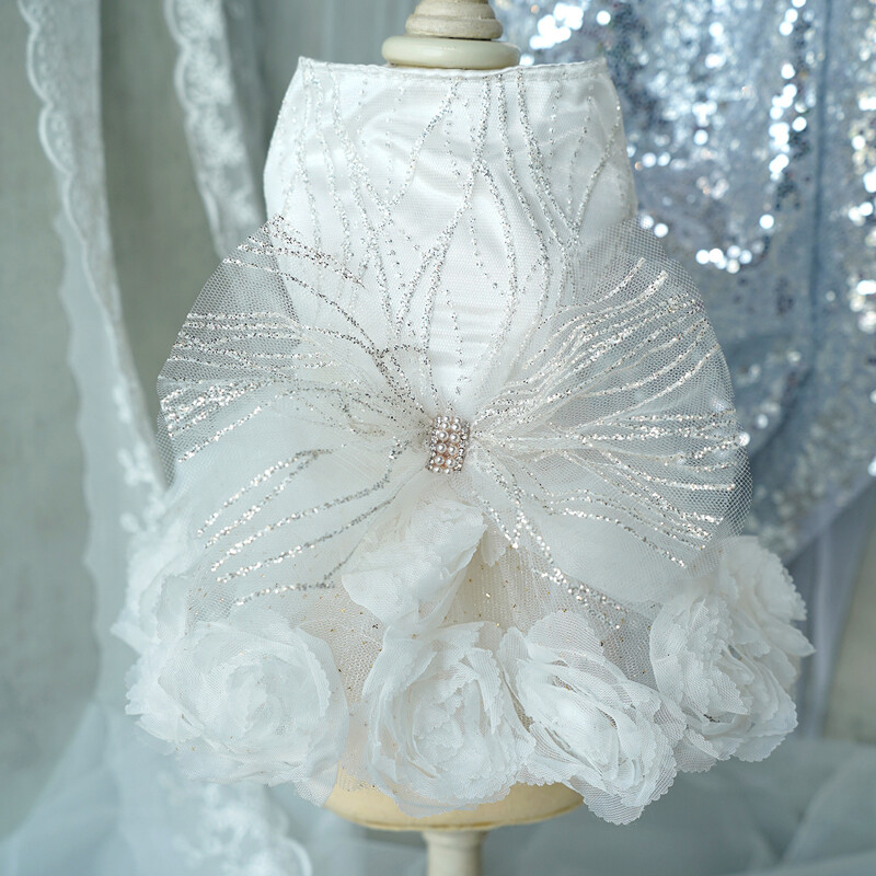 Rochie de cățeluș de designer de lux pentru mireasă, alb, roz, fată, ținută de nuntă pentru câine, costum formal cu dantelă, flori de trandafir, îmbrăcăminte pentru câini mici