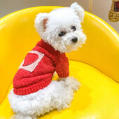 1PC îmbrăcăminte pentru animale de companie de toamnă și iarnă pulover roșu pulover elastic cu inimă de zahăr potrivit pentru câini de talie mică și mijlocie