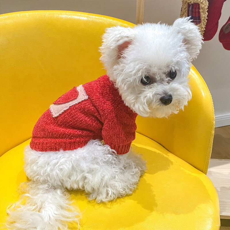 1PC îmbrăcăminte pentru animale de companie de toamnă și iarnă pulover roșu pulover elastic cu inimă de zahăr potrivit pentru câini de talie mică și mijlocie