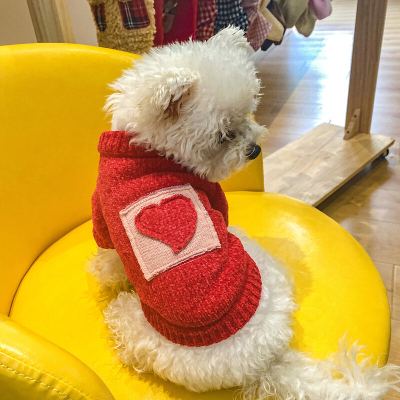 1PC îmbrăcăminte pentru animale de companie de toamnă și iarnă pulover roșu pulover elastic cu inimă de zahăr potrivit pentru câini de talie mică și mijlocie