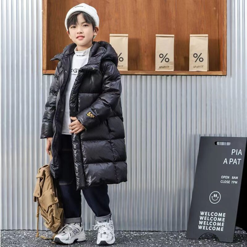 2024 m. nauja vaikiška pūkinė striukė, juoda auksinė, ilga, stora, vidutinė ir didelė berniukų ir mergaičių striukė su gobtuvu