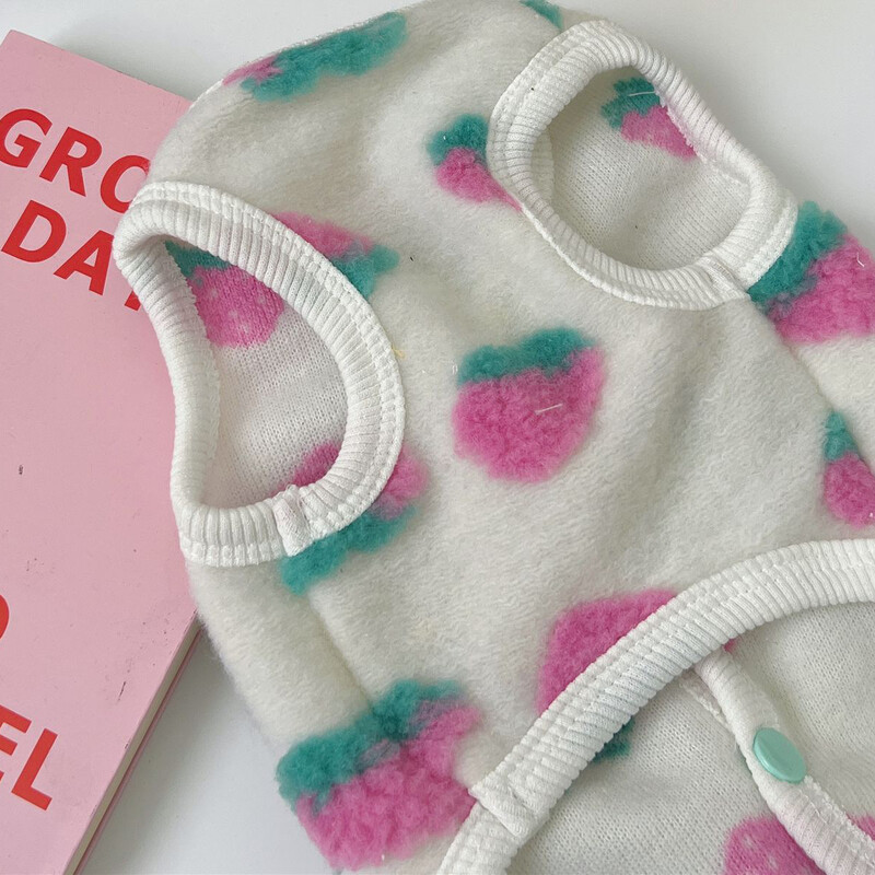 Rudens un ziemas zemeņu veste suns mājdzīvnieku apģērbs sabiezināta veste kaķis Tedijs Bišons Pomerānijas šnaucers maza suņa veste