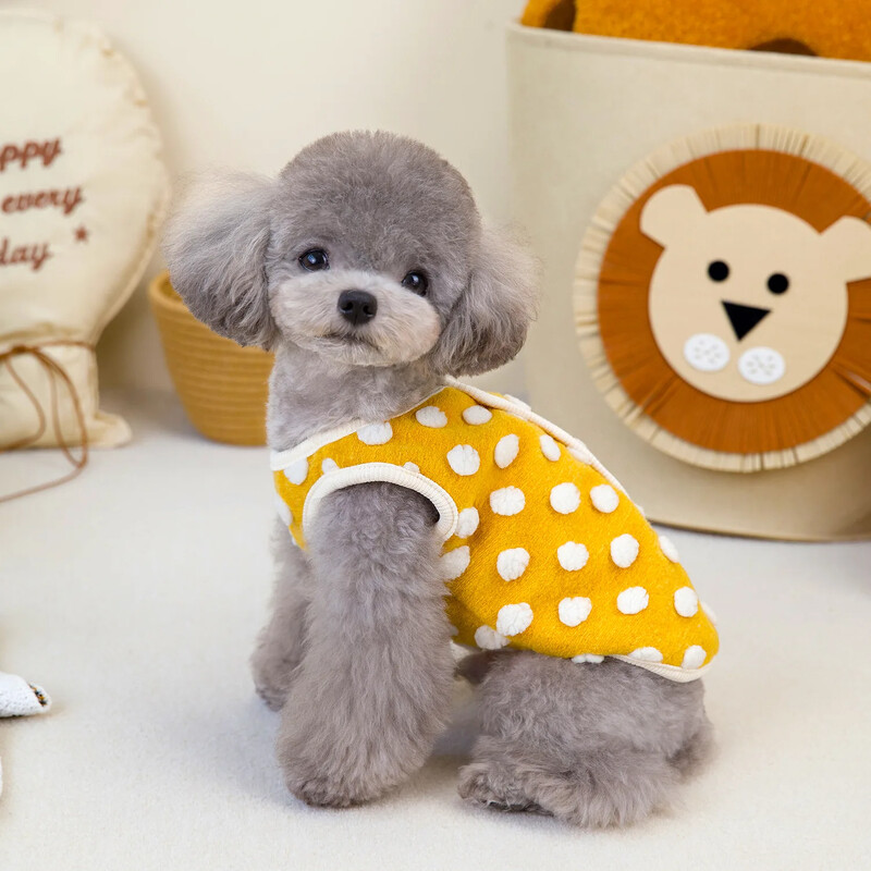 Kisállat pöttyös plüsskabát kutyacsatos kabát macska kiskutya kényelmes mackó pöttyös plüssmellény kölyökkutya kabát jelmez