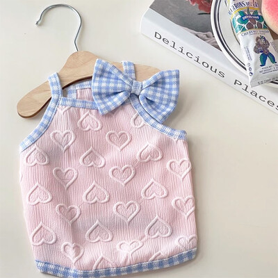 Nyári kutyamellény Aranyos szívmintás ingek Chihuahua Yorkies lélegző vékony mellény macska puha ingek kölyök jelmez kisállat kellékek