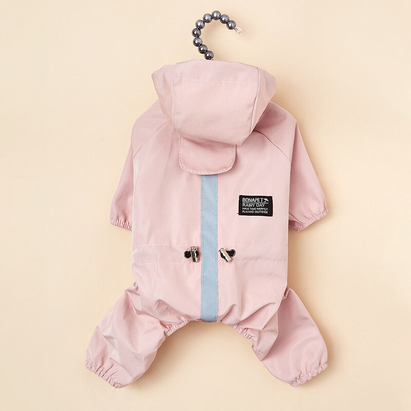 Šuns lietpaltis Vandeniui atspari šunų striukė nuo lietaus su šviesą atspindinčiu dirželiu ir pavadėliu.