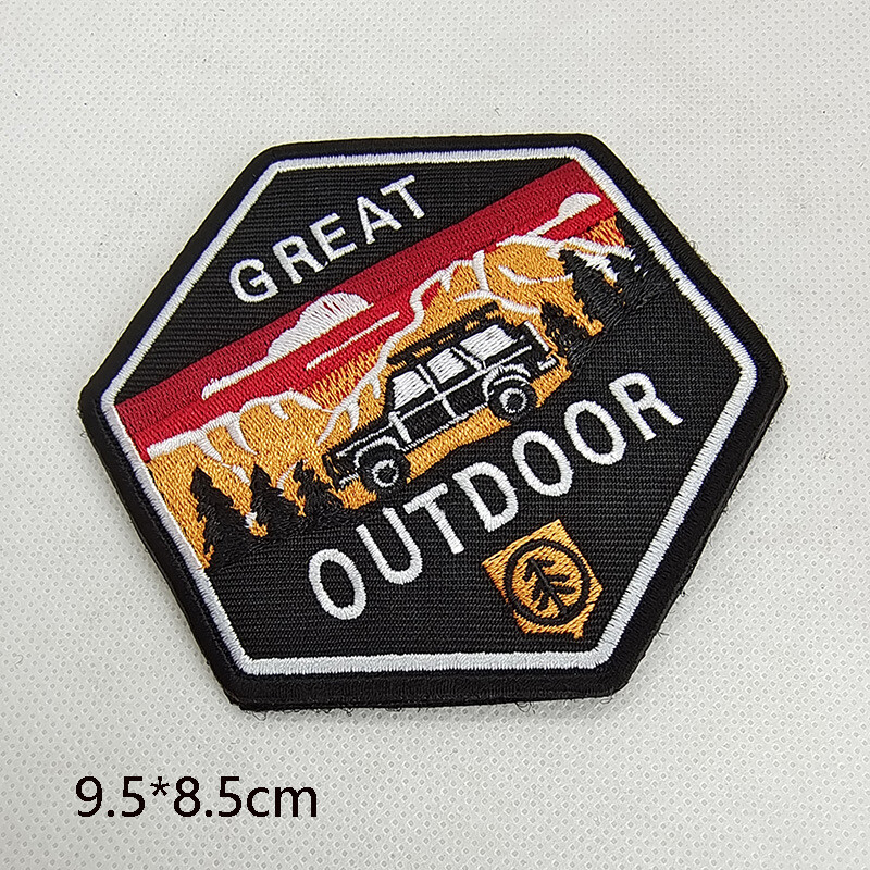 Brīvdabas kempings Pārgājieni Alpīnisms Ugunskura izšūšana Velcro nozīmīte Mugursoma Dekoratīva auduma plāksteris Taktiskā nozīmīte gatava pārdošanai