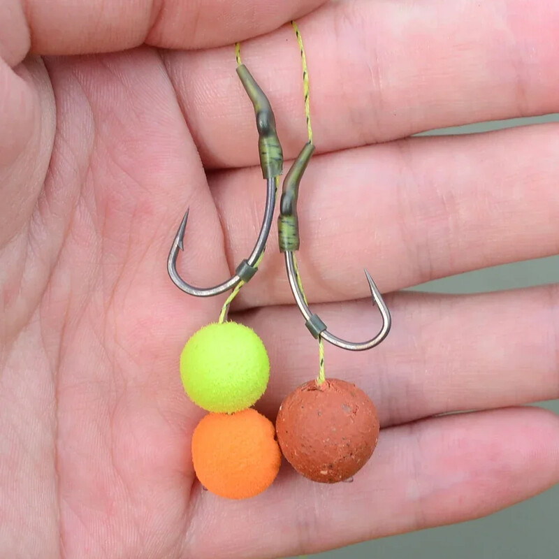 Hirisi 50ks povlakované vysoko uhlíkové nehrdzavejúce oceľové rybárske háčiky s ostňami na kapry v originálnej maloobchodnej krabici 8003