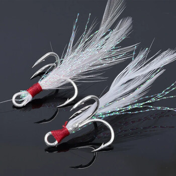 OUTKIT 10 τεμ. Lure Treble Hooks 4X Strength with Feather Tackle Fishing Hook Stronger Carbon Steel Barbed Fishhooks Pesca