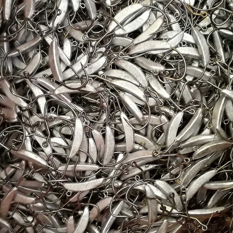 2 gab Offset makšķerēšanas āķi Nosvērts kloķa āķis ar karotes fliteriem Makšķerēšanas āķis Zivju āķi, kas piemēroti Texas Rigs makšķerēšanas piederumiem