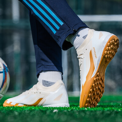 Vīriešu profesionālie oriģinālie sporta apavi Futbola apavi iekštelpu treniņiem Futbola zābaki āra biedrībā, ātrie futbola apavi