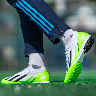 Vīriešu profesionālie oriģinālie sporta apavi Futbola apavi iekštelpu treniņiem Futbola zābaki āra biedrībā, ātrie futbola apavi