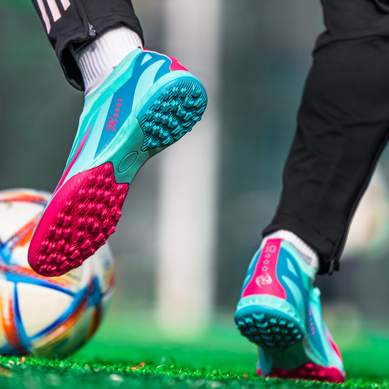 Aukštos kokybės itin lengvi vyriški futbolo bateliai neslystantys vejos futbolo apkabos TF/FG treniruočių futbolo sportbačiai Chuteira Campo