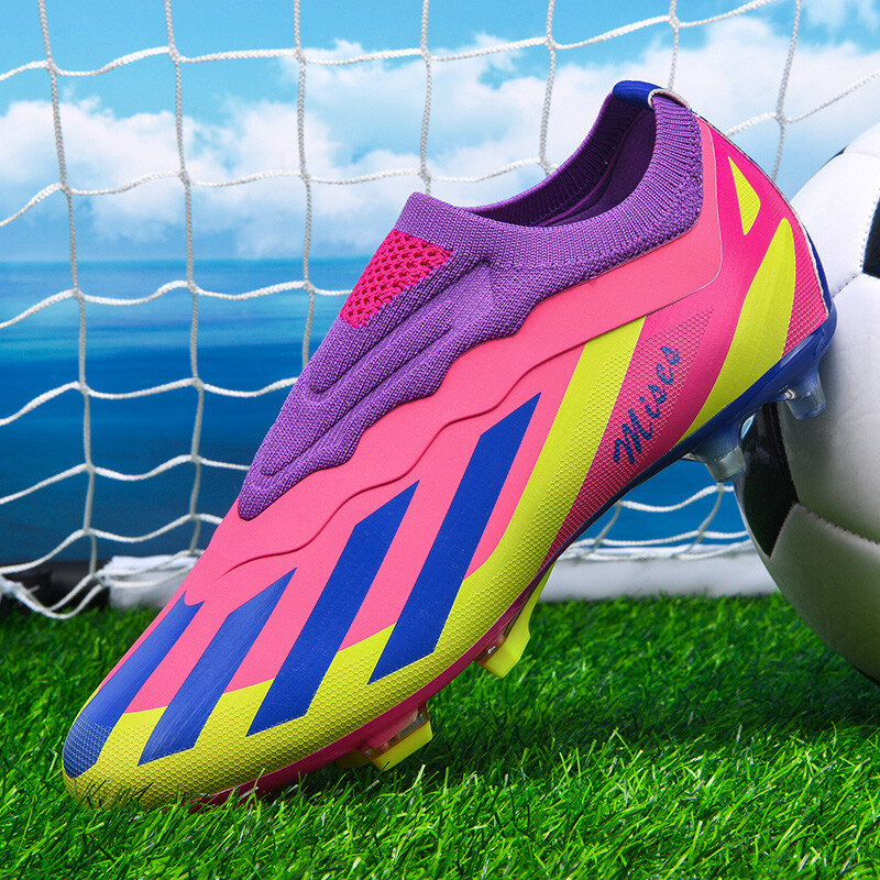 Uued välistingimustes kasutatavad meeste jalgpallijalatsid Treening ülikerged libisemiskindlad poiste jalgpallisaapad Treeningmatš Sport Klambrid Grass Unisex