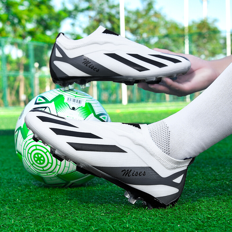 Uued välistingimustes kasutatavad meeste jalgpallijalatsid Treening ülikerged libisemiskindlad poiste jalgpallisaapad Treeningmatš Sport Klambrid Grass Unisex