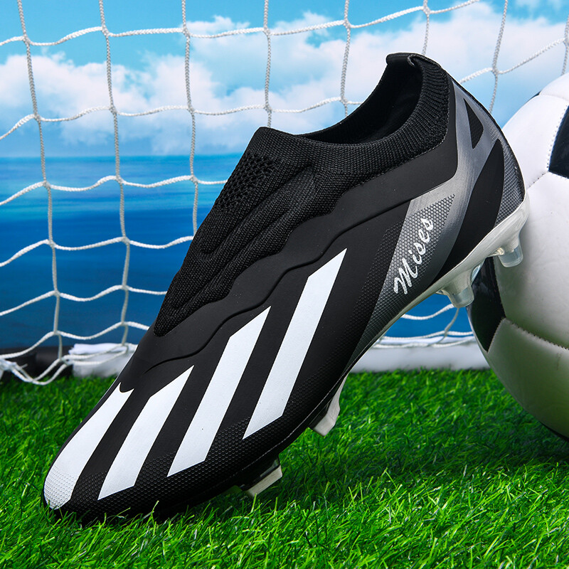 Uued välistingimustes kasutatavad meeste jalgpallijalatsid Treening ülikerged libisemiskindlad poiste jalgpallisaapad Treeningmatš Sport Klambrid Grass Unisex