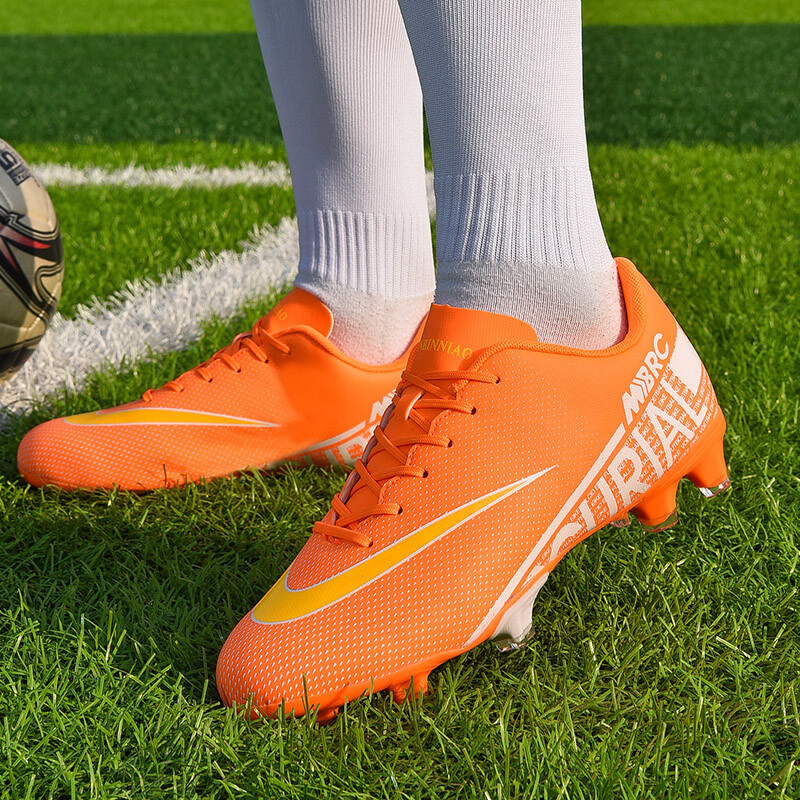 Nauji vyriški futbolo bateliai žemi vyriški futbolo batai FG/TF pado lauko komandinio sporto treniruočių avalynė kvėpuojanti ir patogi
