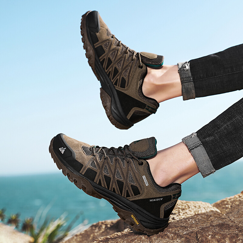 HIKEUP Jaunums Vīriešu pārgājienu apavi elpojoši šņorīti Trekinga vīriešu amortizācija āra kāpšanas tūrisma čības vīriešiem
